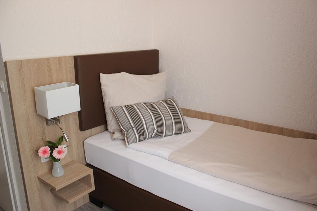 Hotel Restaurant Kromberg Ремшейд Экстерьер фото