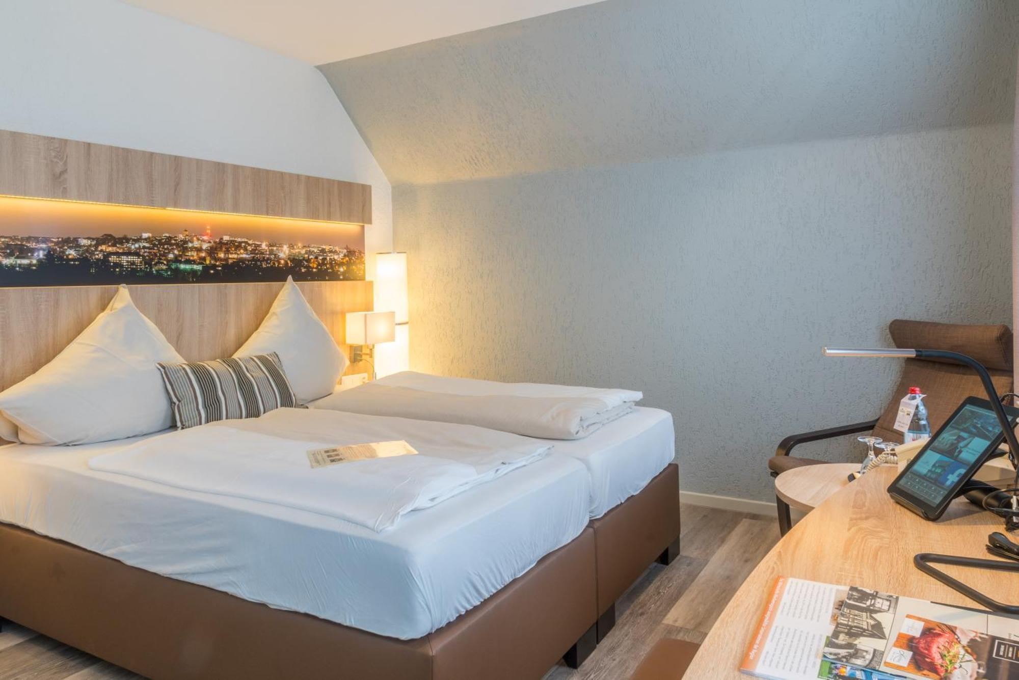 Hotel Restaurant Kromberg Ремшейд Экстерьер фото