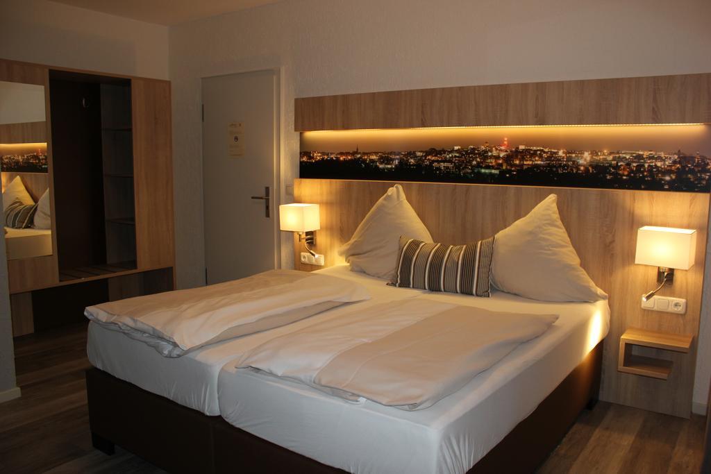 Hotel Restaurant Kromberg Ремшейд Экстерьер фото