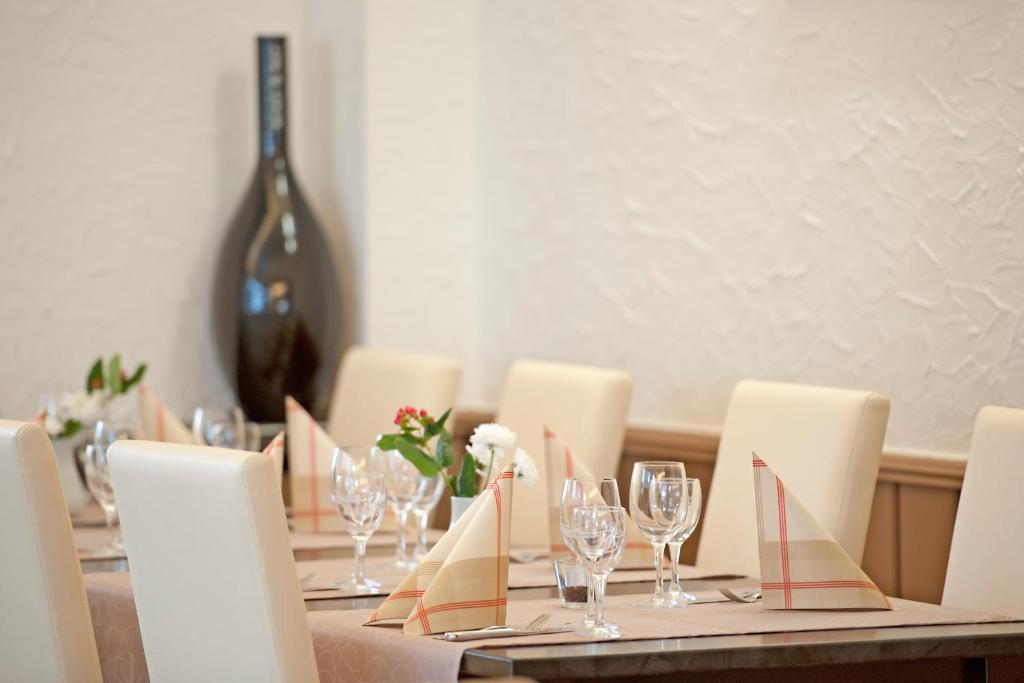 Hotel Restaurant Kromberg Ремшейд Экстерьер фото